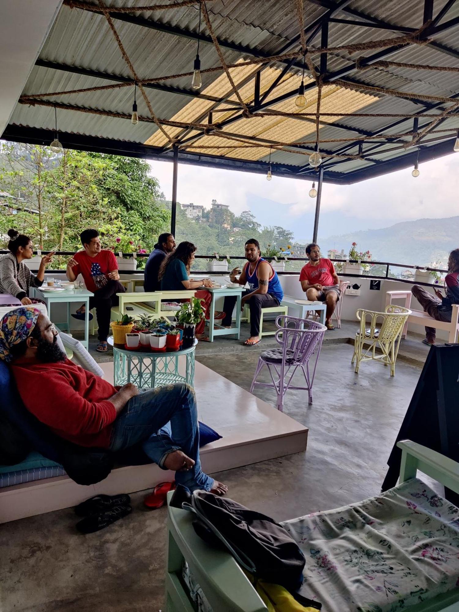 Tag Along 2 0 Hostel Gangtok Luaran gambar